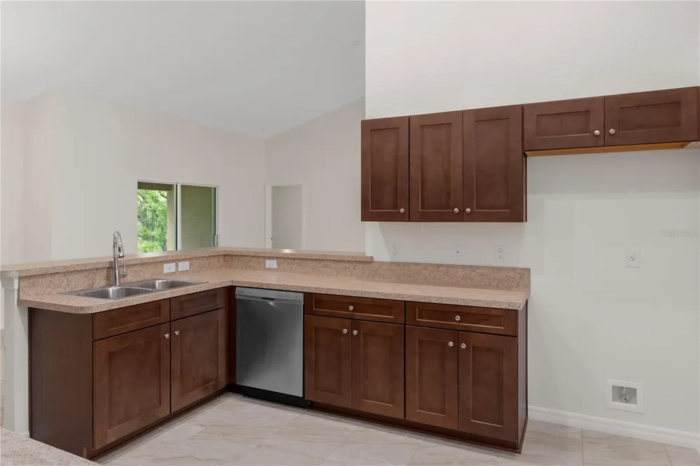 13048 KITTIWAKE ROAD Weeki Wachee, FL 34614