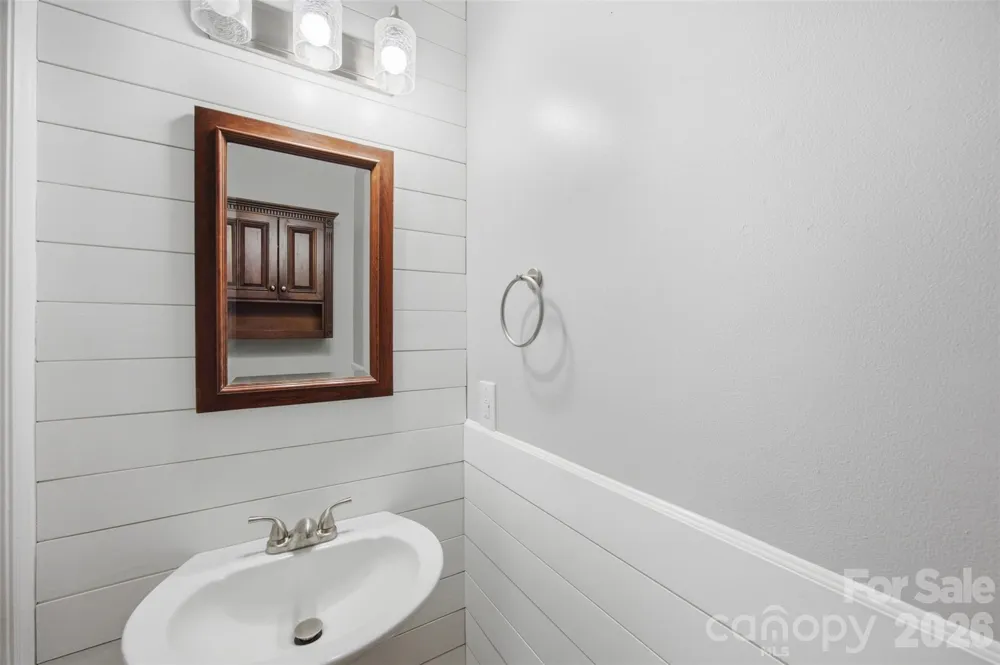 1228 B Oakwood Avenue #B Kannapolis, NC 28081