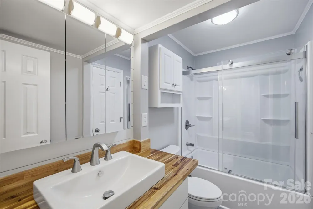 1228 B Oakwood Avenue #B Kannapolis, NC 28081