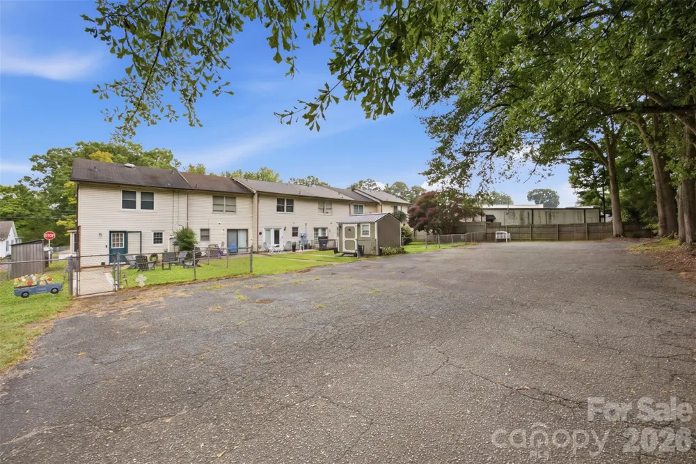 1228 B Oakwood Avenue #B Kannapolis, NC 28081