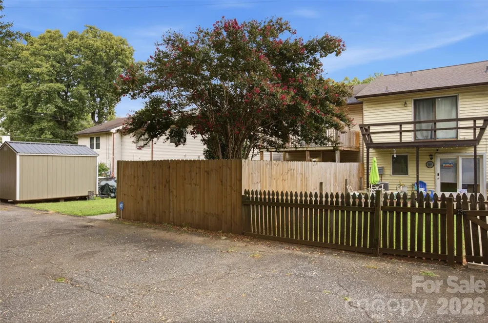 1228 B Oakwood Avenue #B Kannapolis, NC 28081