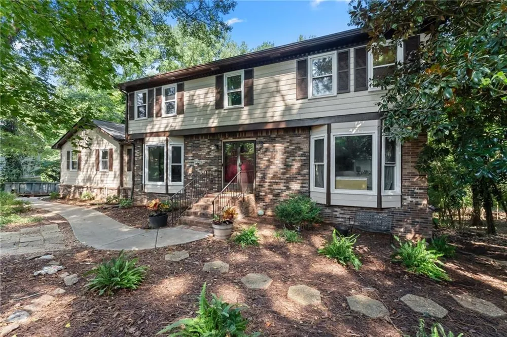 3824 Shawnee Run SW Lilburn, GA 30047