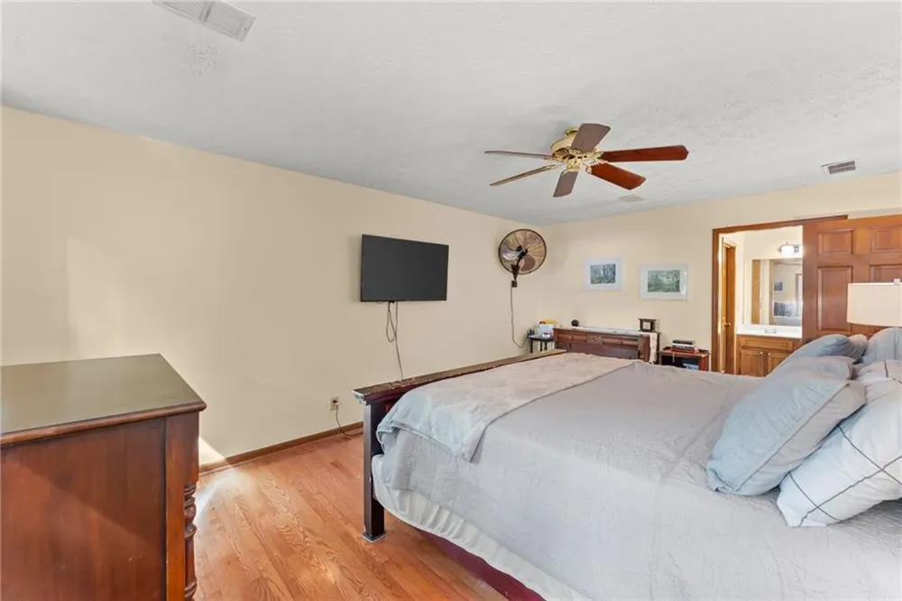 3824 Shawnee Run SW Lilburn, GA 30047
