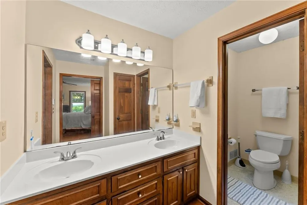 3824 Shawnee Run SW Lilburn, GA 30047