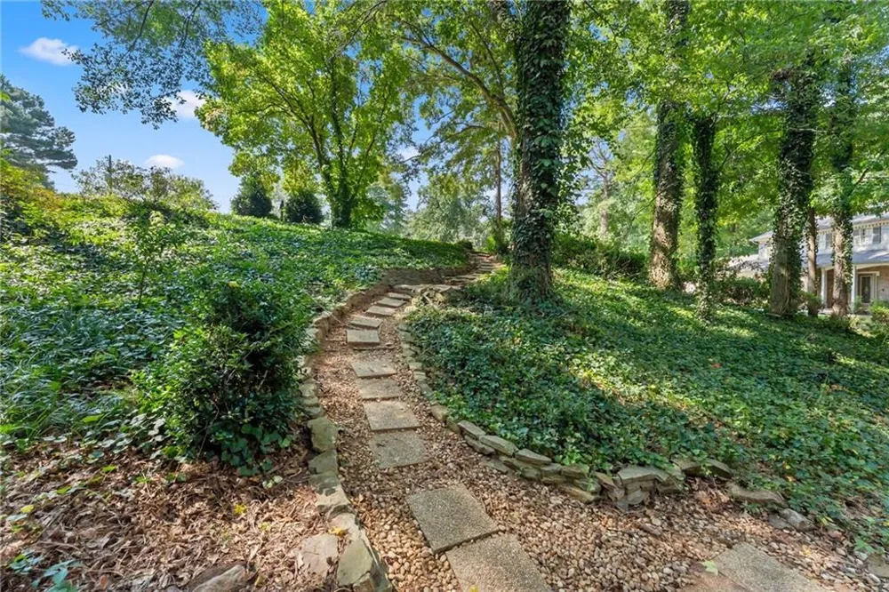 3824 Shawnee Run SW Lilburn, GA 30047