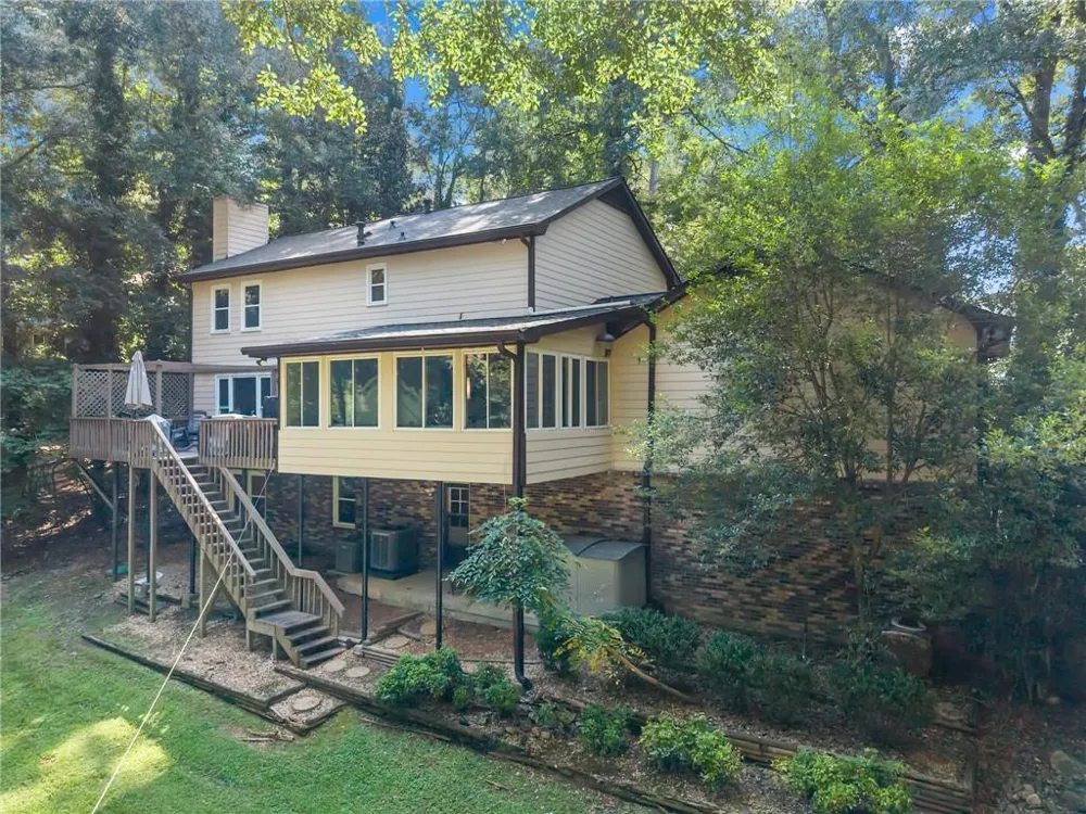 3824 Shawnee Run SW Lilburn, GA 30047
