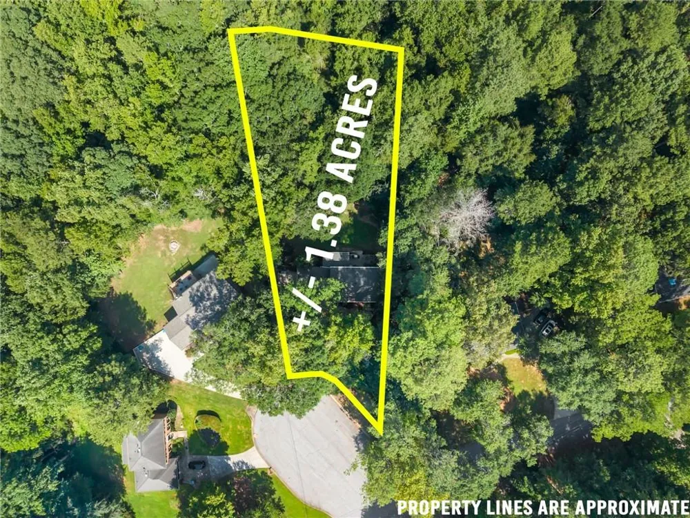 3824 Shawnee Run SW Lilburn, GA 30047