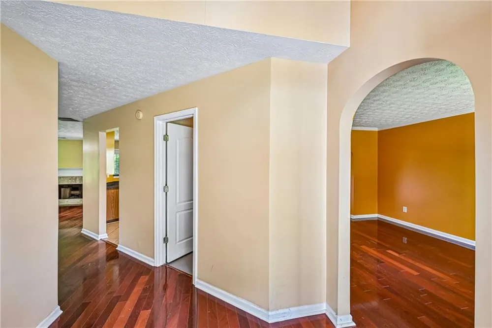 2083 Dylan Court Ellenwood, GA 30294