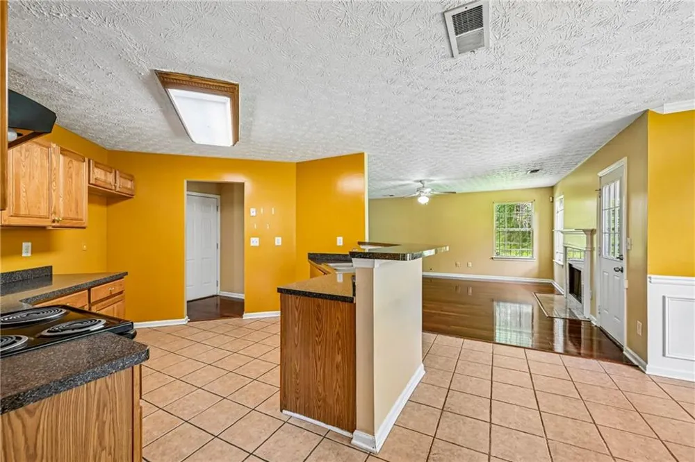 2083 Dylan Court Ellenwood, GA 30294