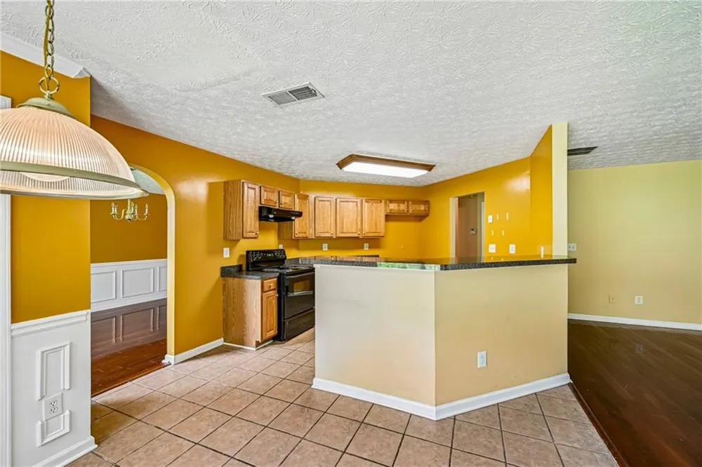 2083 Dylan Court Ellenwood, GA 30294