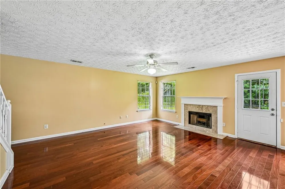 2083 Dylan Court Ellenwood, GA 30294