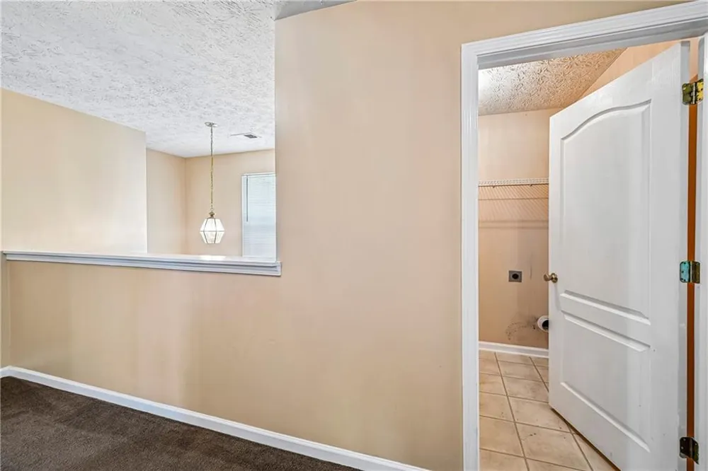 2083 Dylan Court Ellenwood, GA 30294