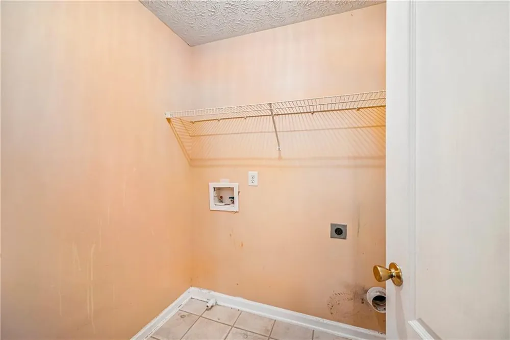 2083 Dylan Court Ellenwood, GA 30294