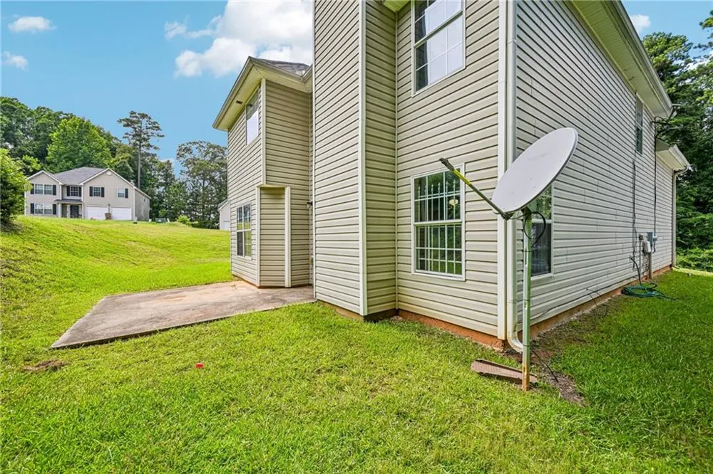 2083 Dylan Court Ellenwood, GA 30294