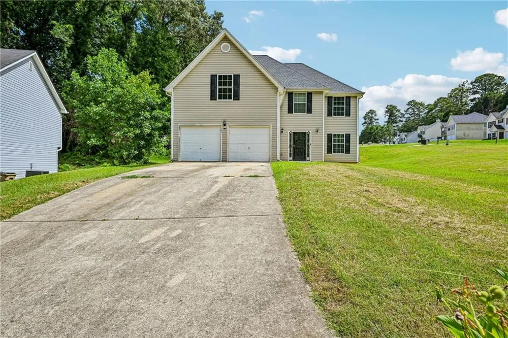 2083 Dylan Court Ellenwood, GA 30294