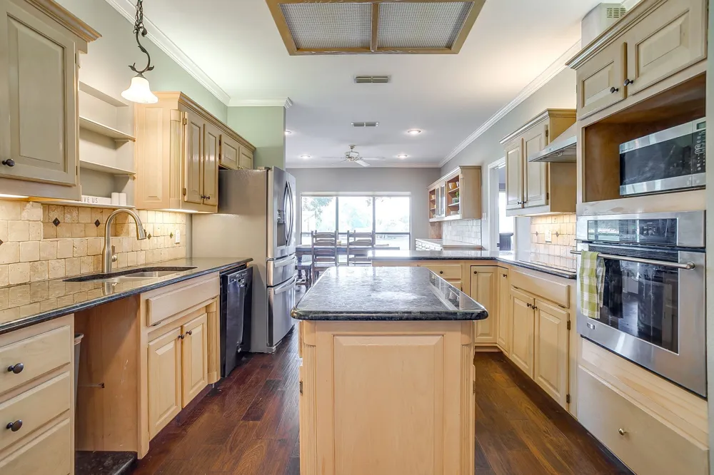 8810 Bellechase Road Granbury, TX 76049