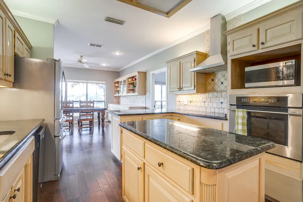 8810 Bellechase Road Granbury, TX 76049