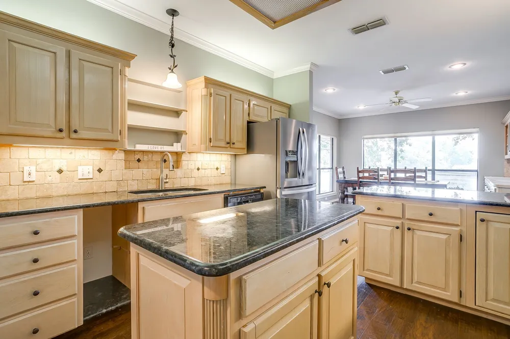 8810 Bellechase Road Granbury, TX 76049
