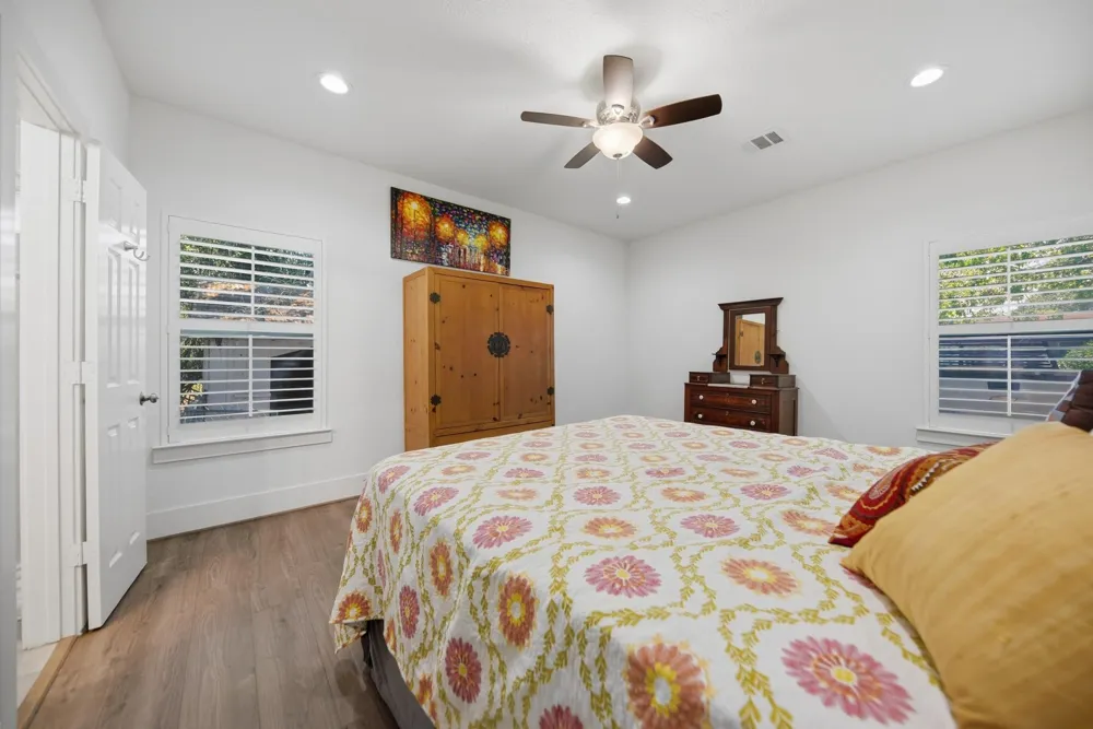 419 S Main Street La Grange, TX 78945