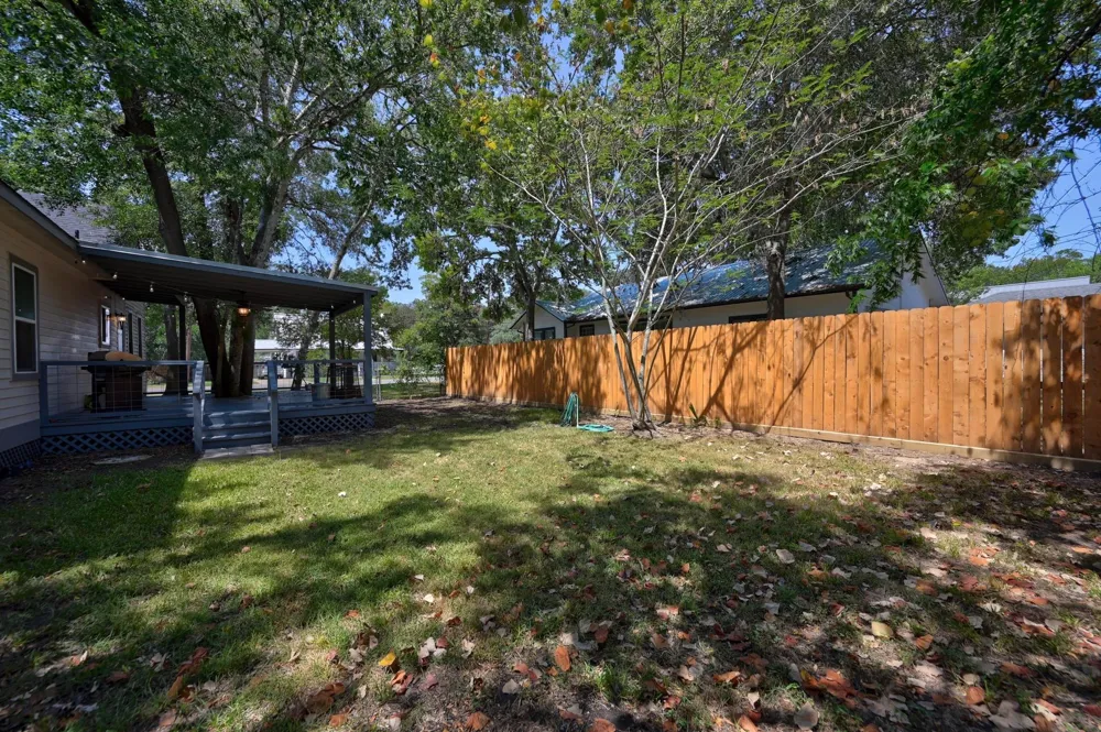 419 S Main Street La Grange, TX 78945
