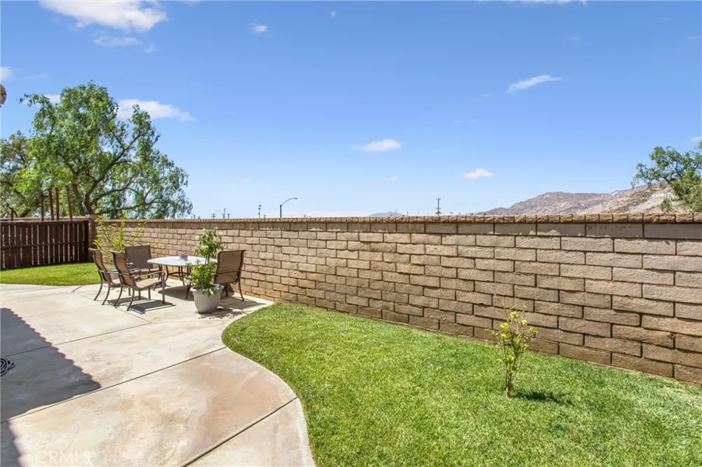1180 Reisling Perris, CA 92571