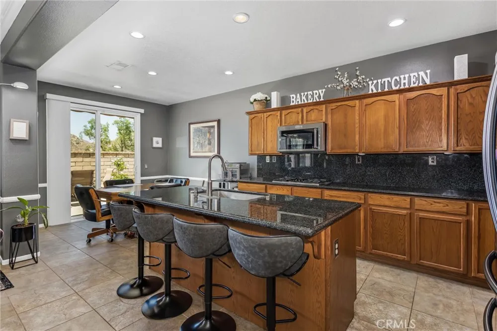 1180 Reisling Perris, CA 92571
