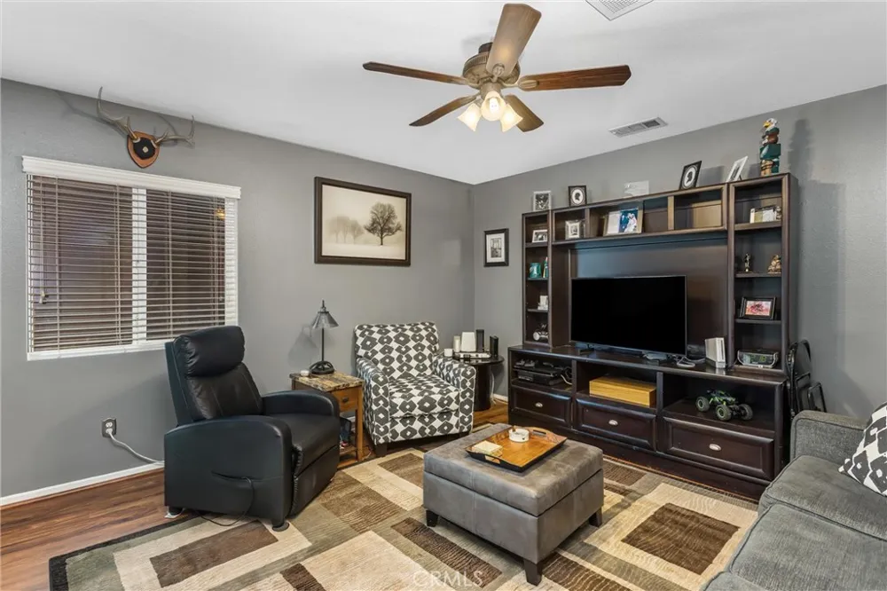 1180 Reisling Perris, CA 92571