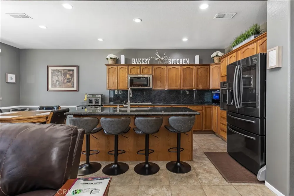 1180 Reisling Perris, CA 92571
