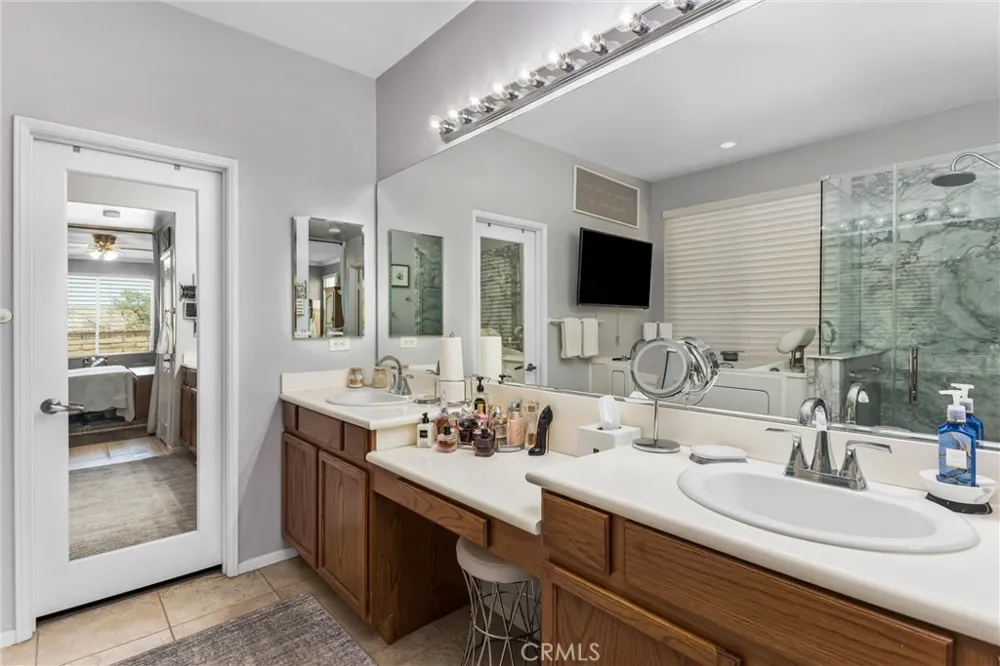 1180 Reisling Perris, CA 92571