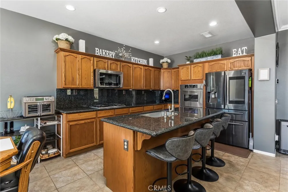 1180 Reisling Perris, CA 92571
