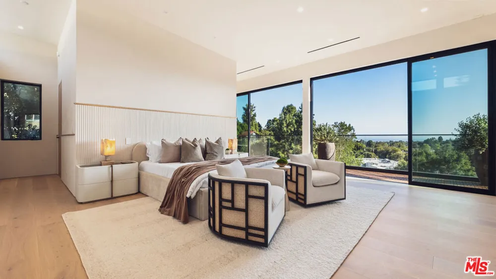 12026 Benmore Terrace Los Angeles, CA 90049