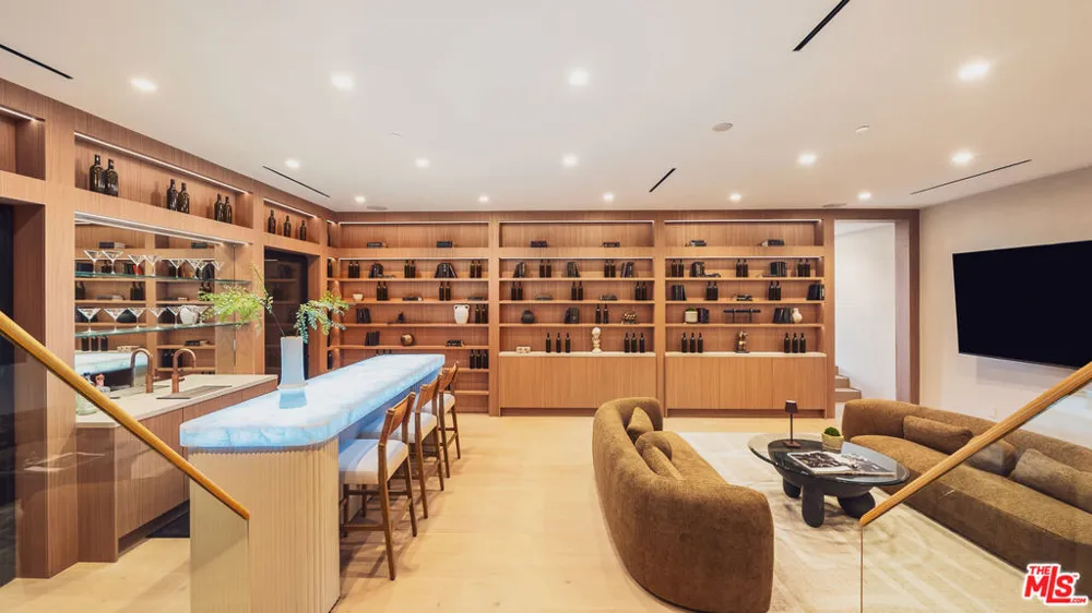 12026 Benmore Terrace Los Angeles, CA 90049
