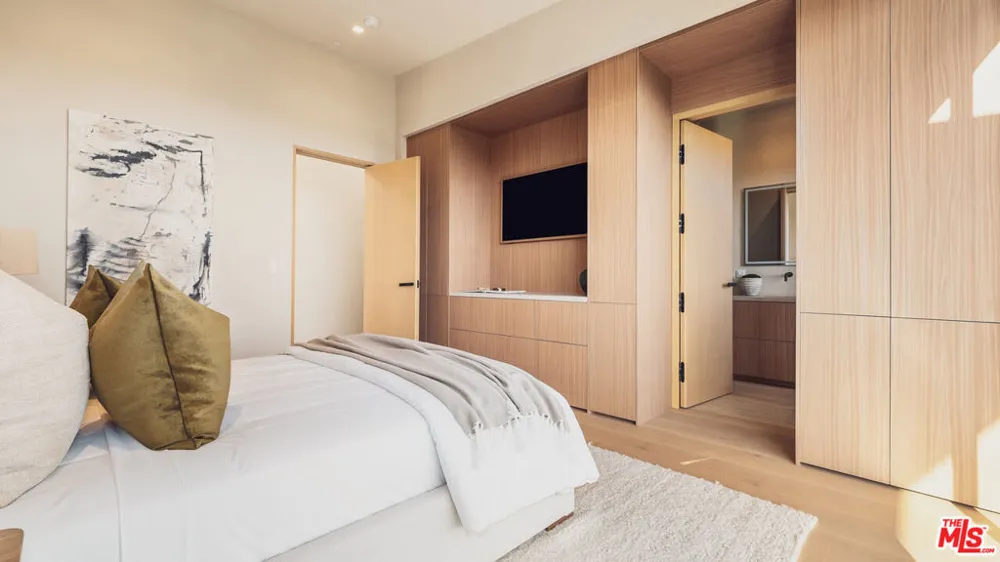 12026 Benmore Terrace Los Angeles, CA 90049