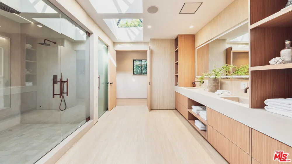 12026 Benmore Terrace Los Angeles, CA 90049