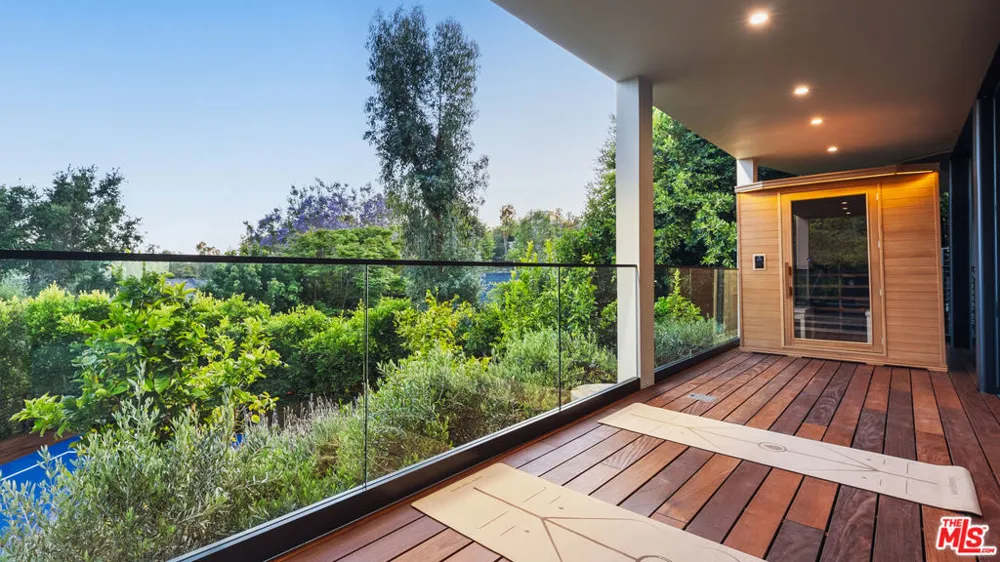 12026 Benmore Terrace Los Angeles, CA 90049