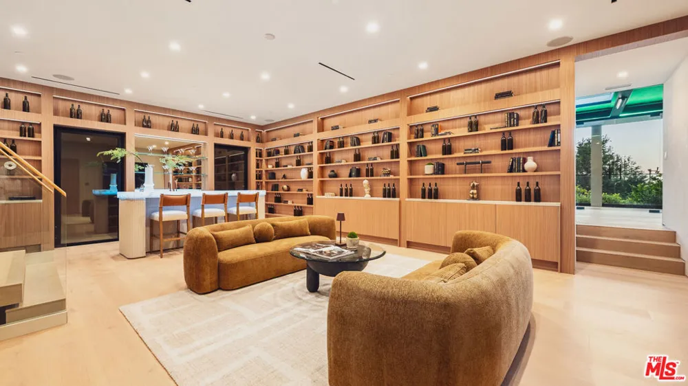 12026 Benmore Terrace Los Angeles, CA 90049