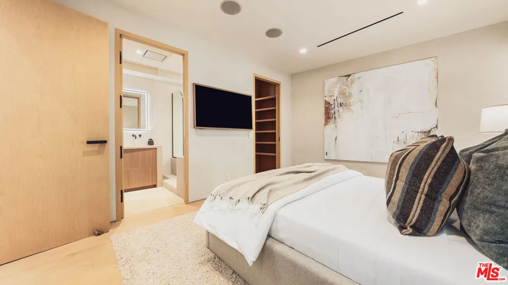 12026 Benmore Terrace Los Angeles, CA 90049