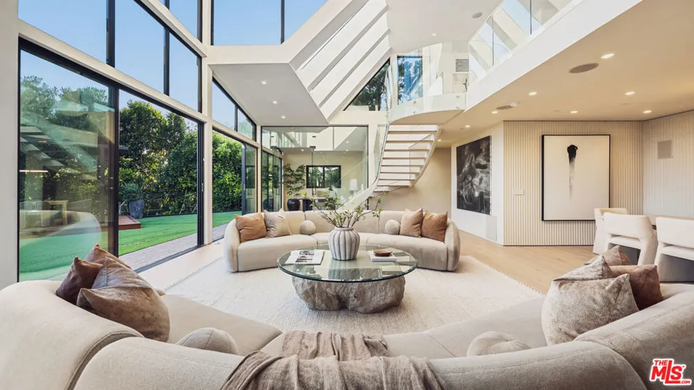 12026 Benmore Terrace Los Angeles, CA 90049