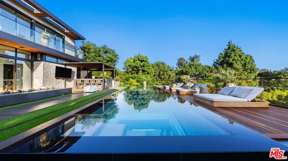 12026 Benmore Terrace Los Angeles, CA 90049