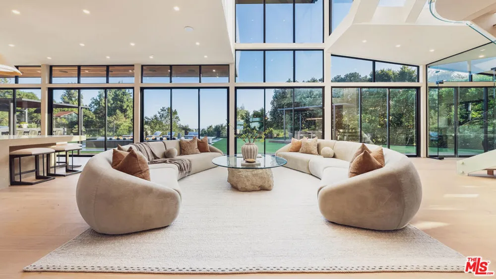 12026 Benmore Terrace Los Angeles, CA 90049