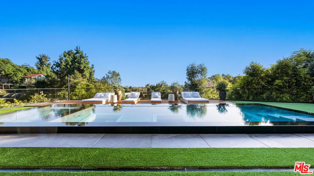 12026 Benmore Terrace Los Angeles, CA 90049