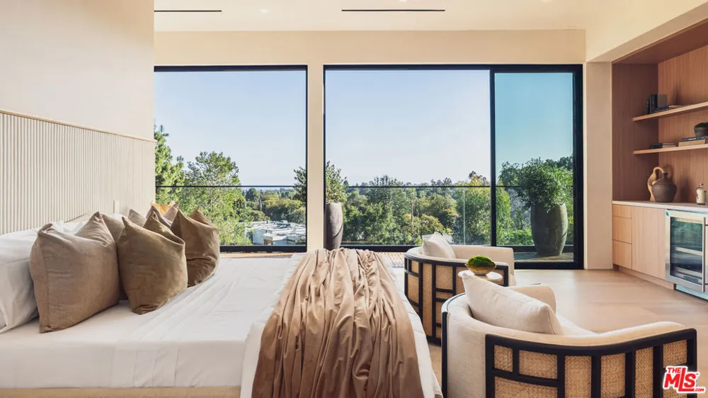 12026 Benmore Terrace Los Angeles, CA 90049