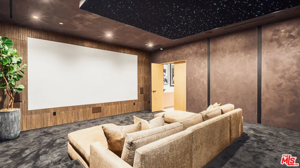 12026 Benmore Terrace Los Angeles, CA 90049