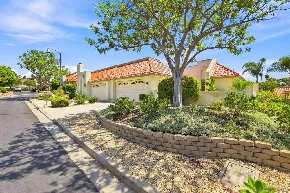 4233 Dawn Ln Oceanside, CA 92056