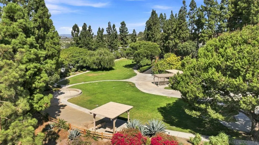 4233 Dawn Ln Oceanside, CA 92056