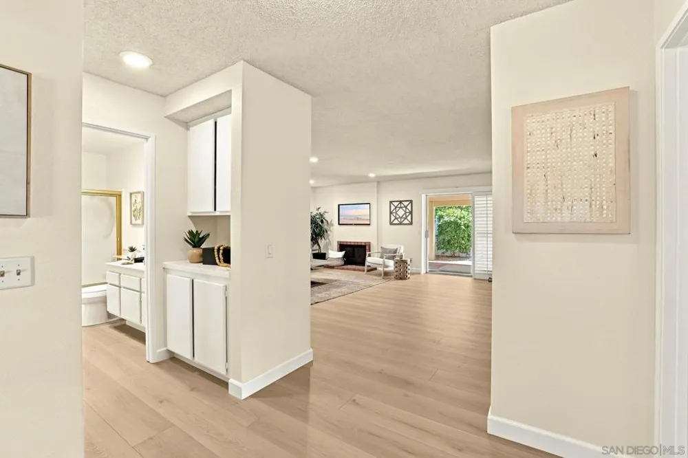 4233 Dawn Ln Oceanside, CA 92056