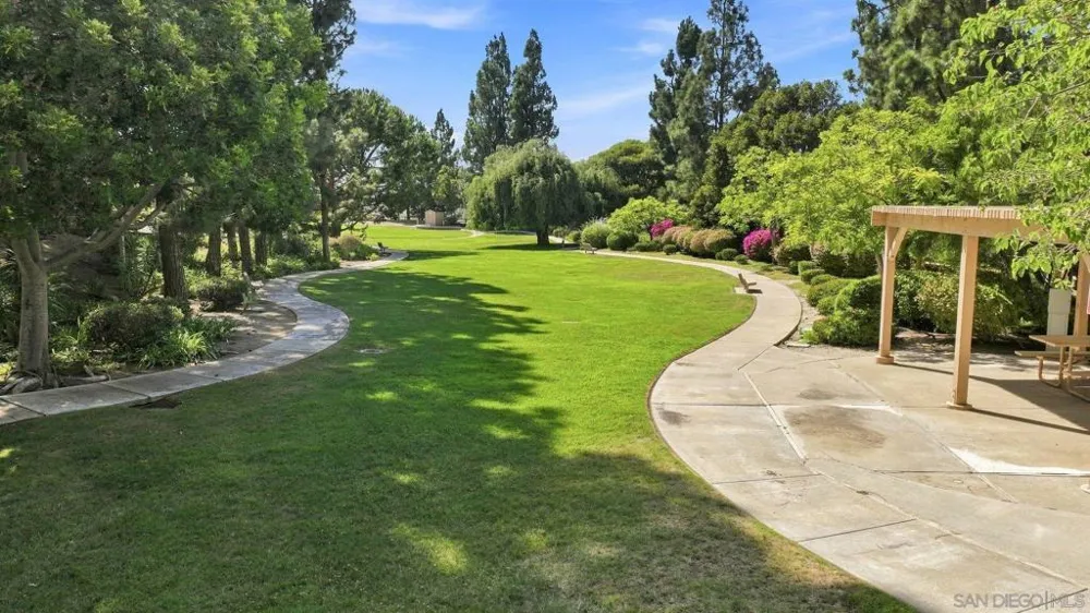 4233 Dawn Ln Oceanside, CA 92056