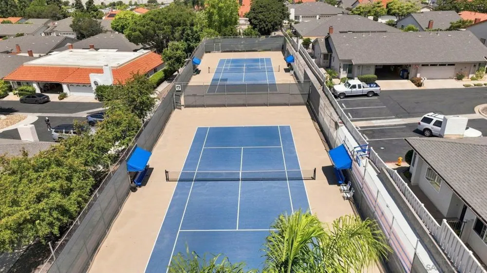 4233 Dawn Ln Oceanside, CA 92056
