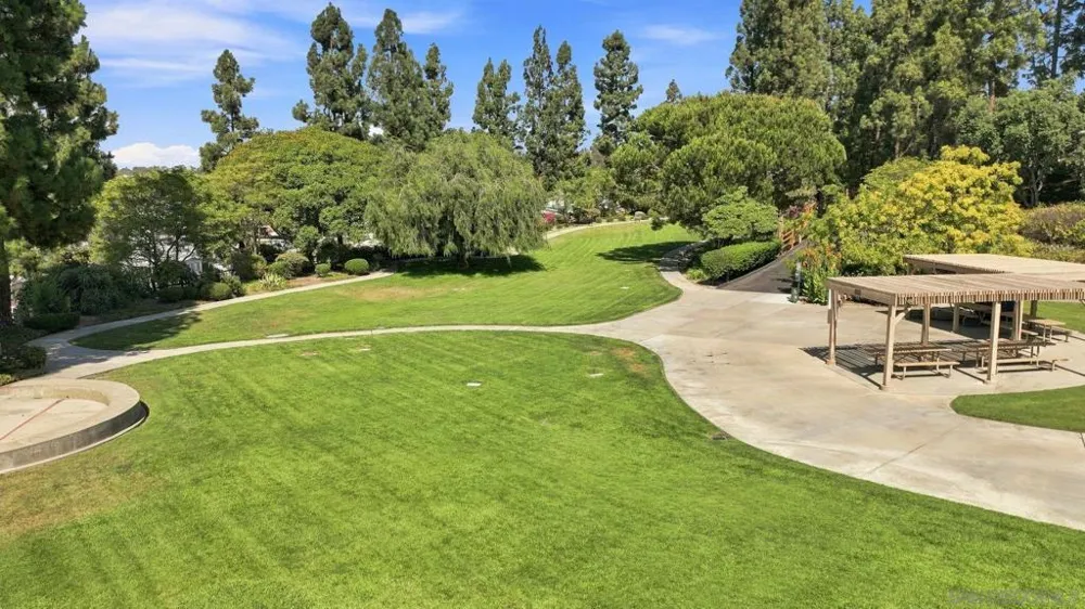 4233 Dawn Ln Oceanside, CA 92056