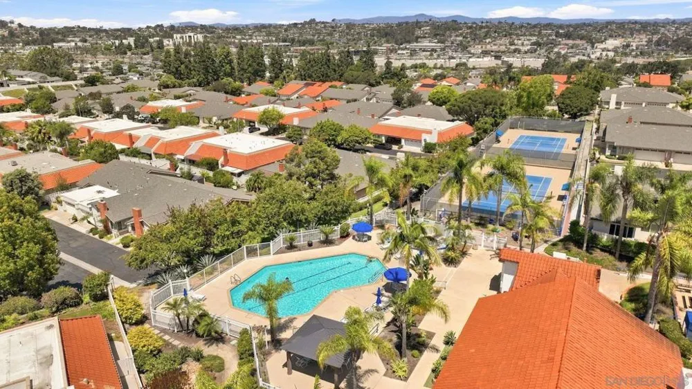 4233 Dawn Ln Oceanside, CA 92056